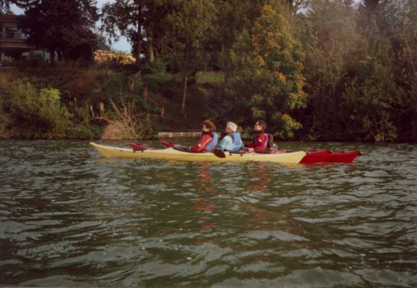 Groupe de trois autres kayaks sur le Grand Large